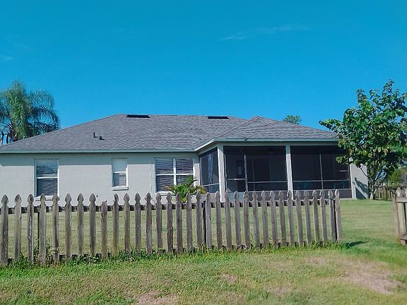 3rd image of 638 Copper Beech Blvd