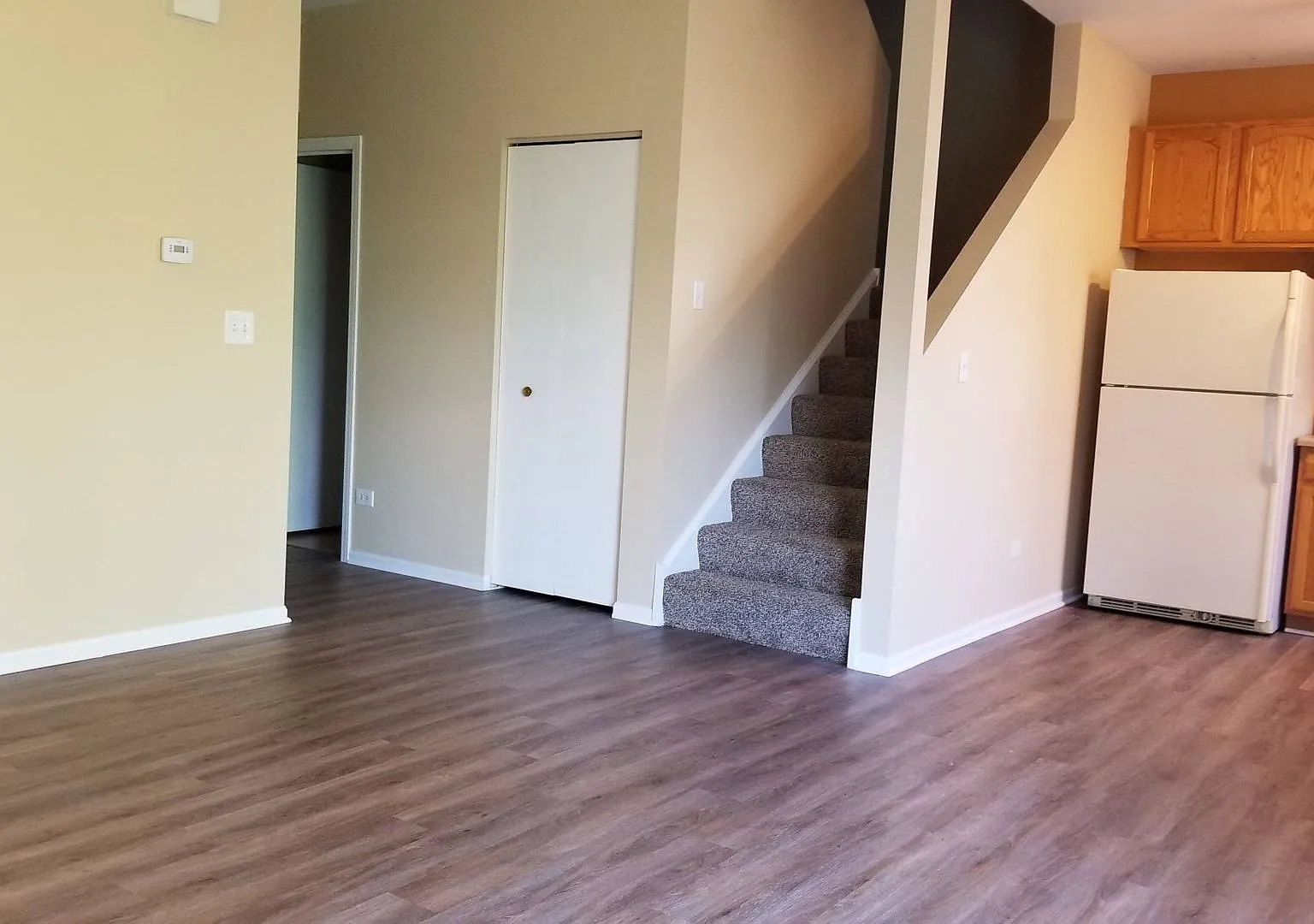 1126 Clover Dr. — Photo 4