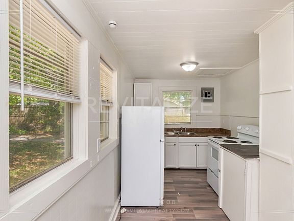 5th image of 2314 Gill Rd