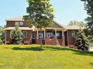 1747 Riverhaven Dr, Adams, TN 37010
