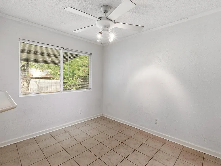 3009 Bushnell Dr — Photo 12