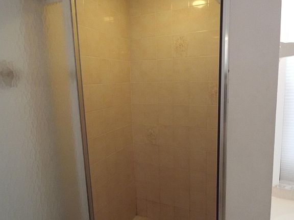 3rd image of 2549 SE OAKLYN Street