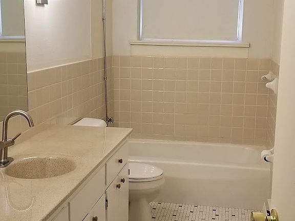 5th image of 3451 389th Ave NE #4