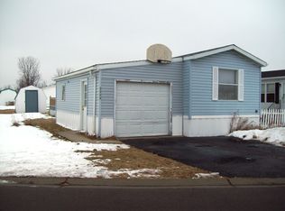 1222 Maplewood Dr, Lockport, NY 14094