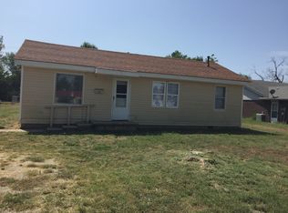 722 W Locust St, Tecumseh, OK 74873
