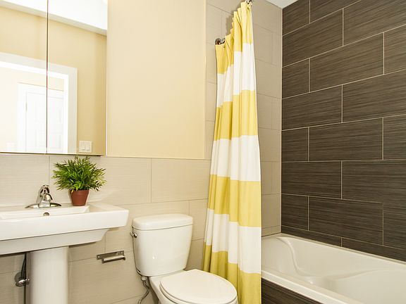4th image of 319 W Chelten Ave APT 301