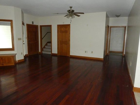 4th image of 367 Dixon Lake Cir