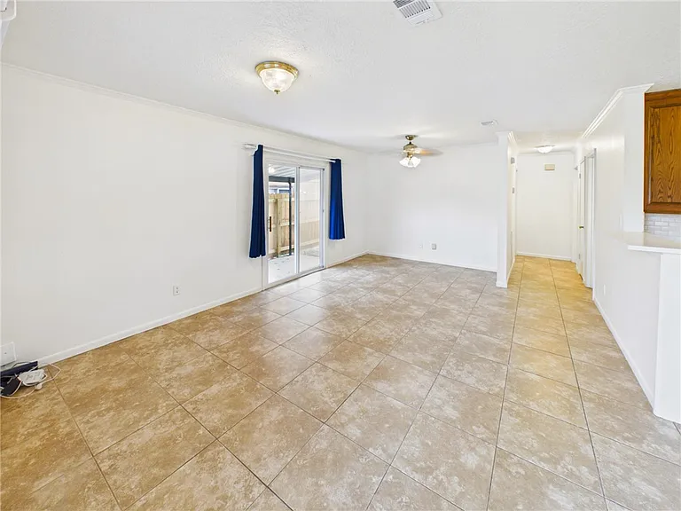 3329 Longleaf Cir — Photo 3