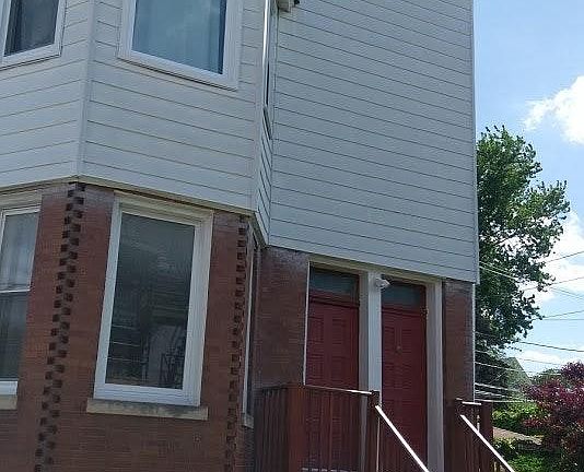 2nd image of 2437 W Ainslie St APT 1R