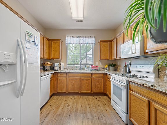 5th image of 310 Torrey Pines Dr