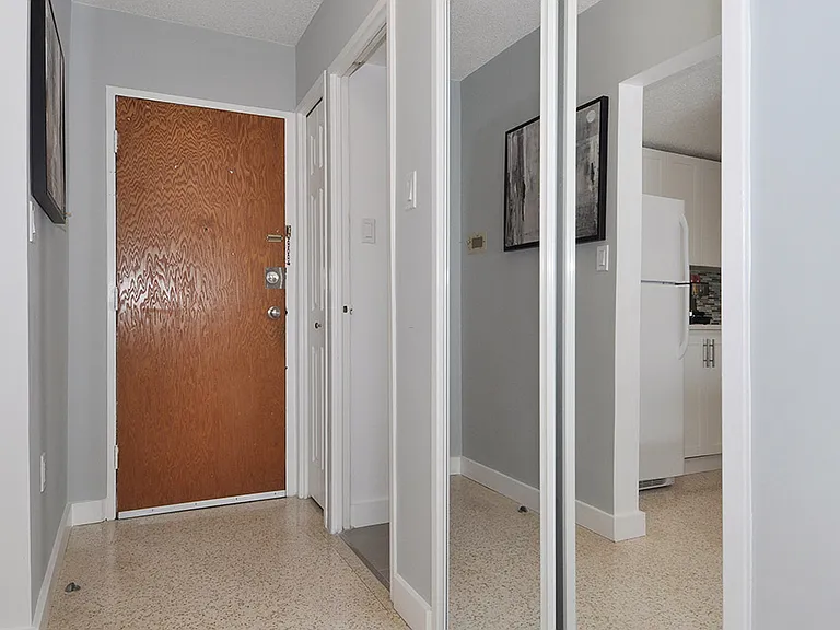 235 Bay St #605 — Photo 4