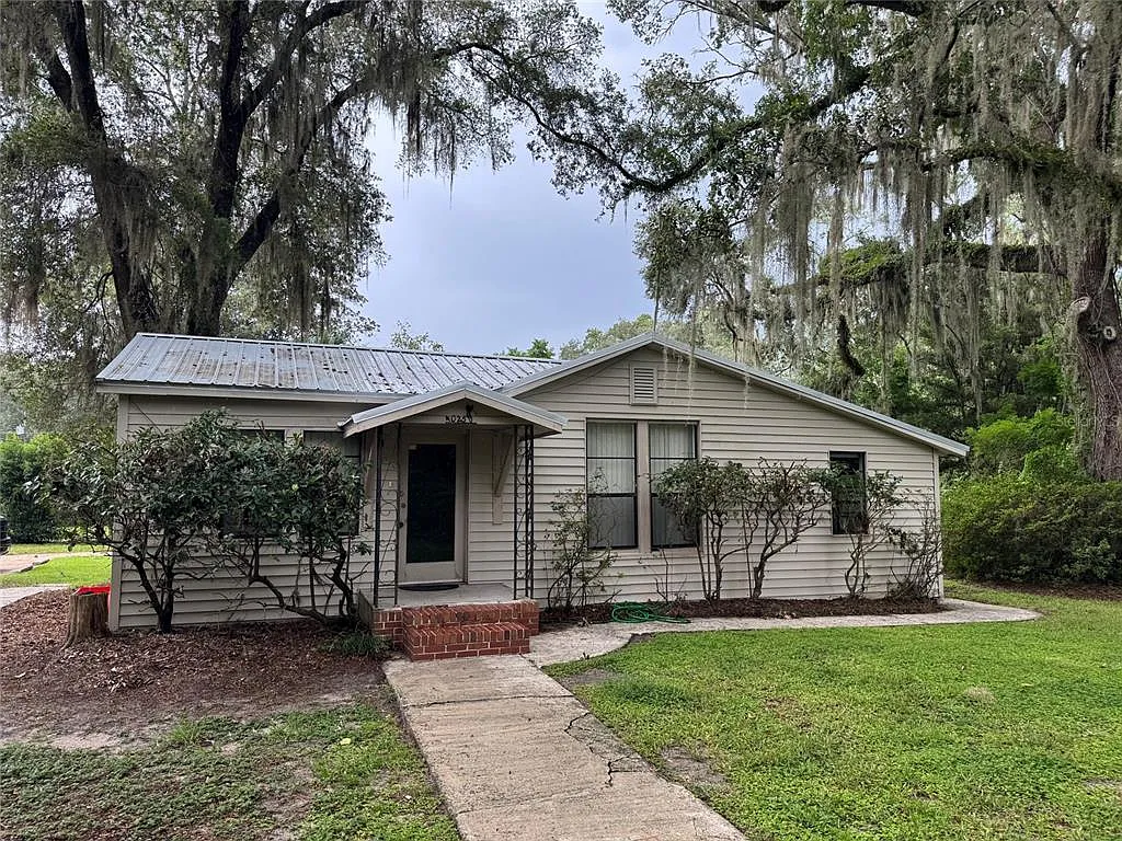 3 bed, 2.0 bath, 1774 sqft, $1,500 — Photo 2