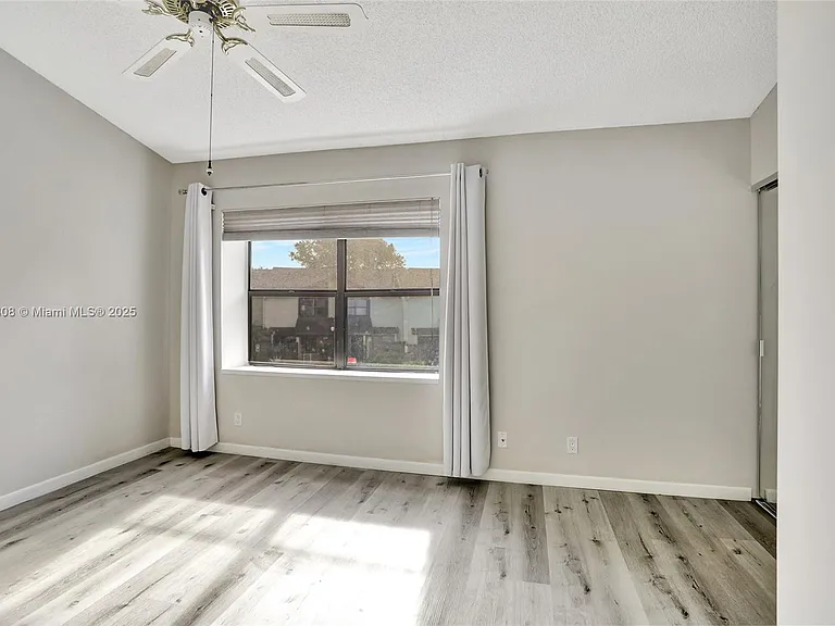 4615 Carambola Cir S #27232 — Photo 22