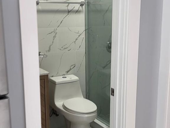 3rd image of 1800 Randall Ave #1