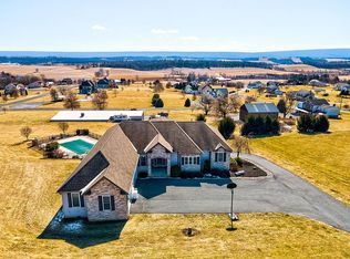 208 Rolling View Dr, Schuylkill Haven, PA 17972