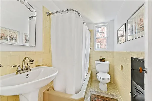 Sold by Exclusive Properties Sotheby's International Realty | media 36