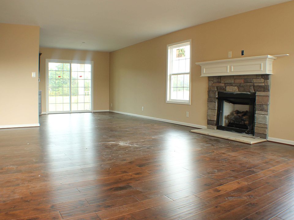 1st image of 692 Crestone Ct