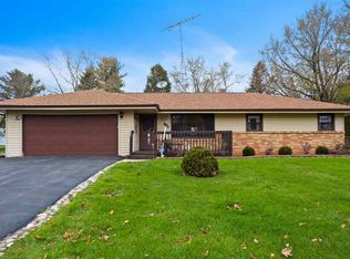 2832 Teton Dr, Rockford, IL 61109