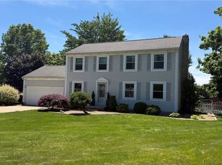 2394 Sesame St NW, Mogadore, OH 44260