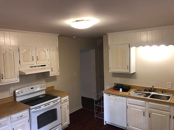4th image of 101 Crutchfield Cir
