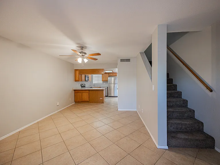 1055 W 5th St #18 — Photo 5