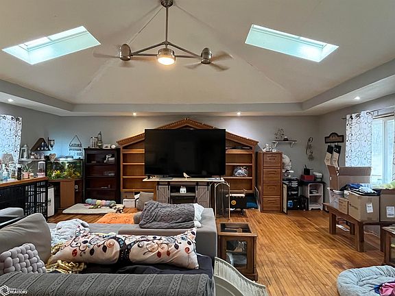 3rd image of 1576 231st St