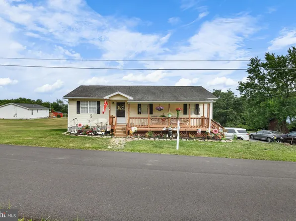1100 Loop Rd, Gerrardstown, WV 25420