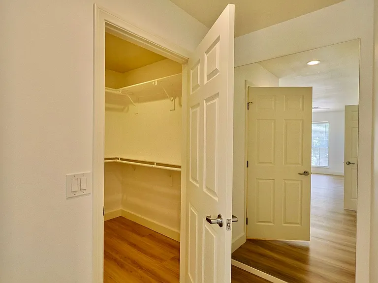 3181 Pinehurst Dr #D — Photo 23