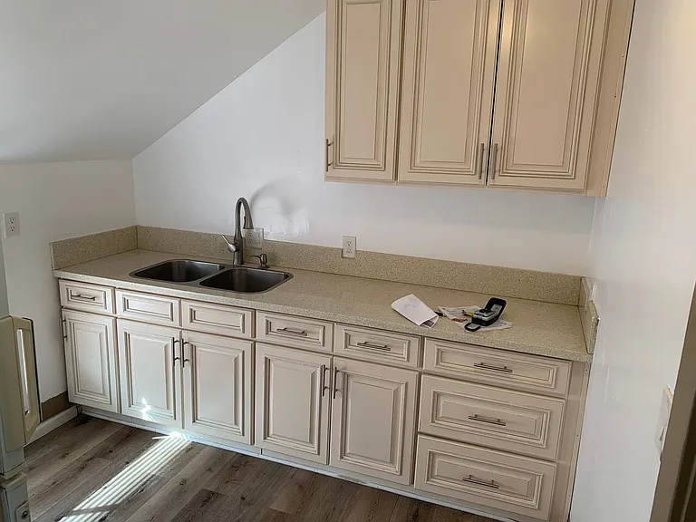 414 N Mill St — Photo 9