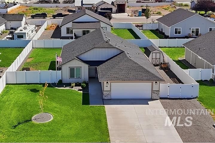 1st image of 918 Sierra St