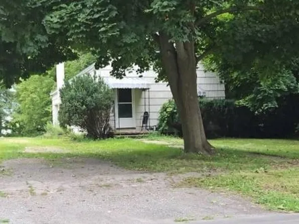 218 S Clinton St, Albion, NY 14411