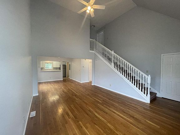 4th image of 305 S Mitchell St