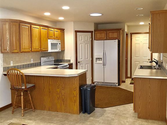 2nd image of 3091 Gaslight Dr