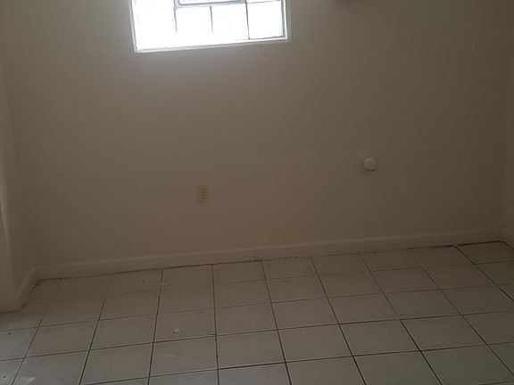 5th image of 8218 S Woodlawn Ave
