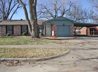 618 W Greenwood Ct, Mustang, OK 73064