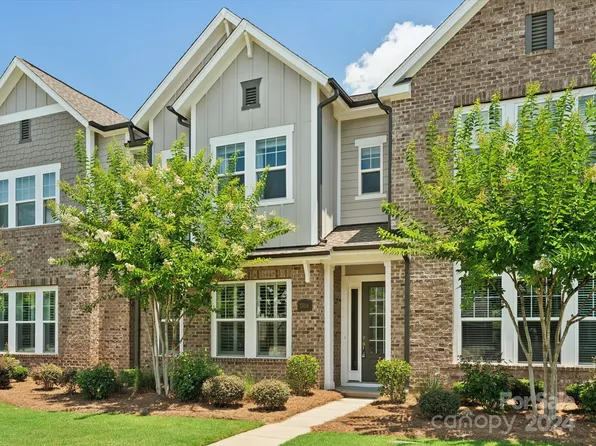 13114 Kornegy Dr, Charlotte, NC 28277