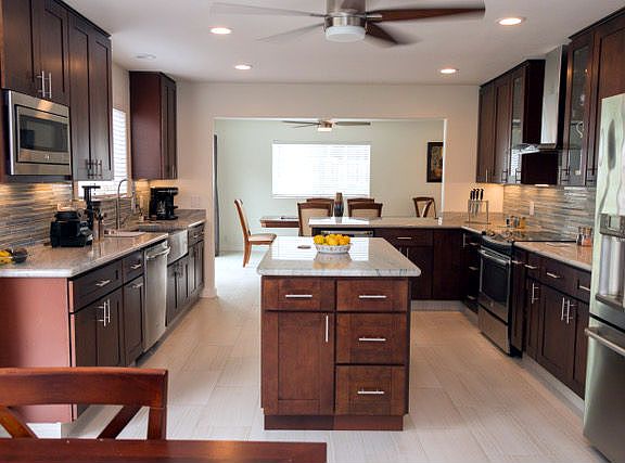 Bright, Open Kitchen
