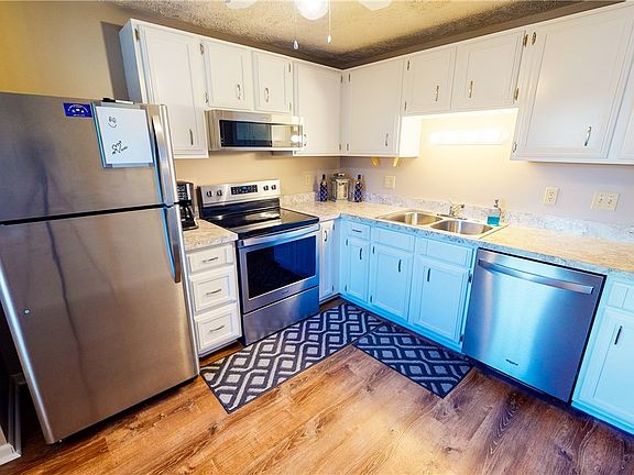2nd image of 7422 Noble Ct