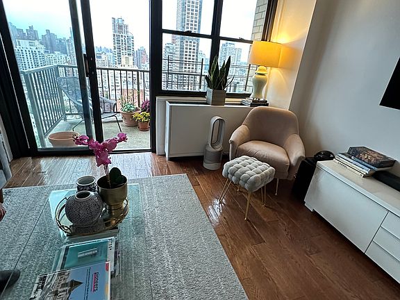 4th image of 345 E 80th St APT 30B