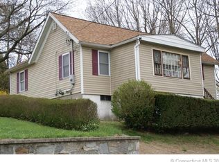 140 Sunset Dr, Ansonia, CT 06401
