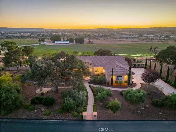 1715 Fire Rock Loop, Templeton, CA 93465