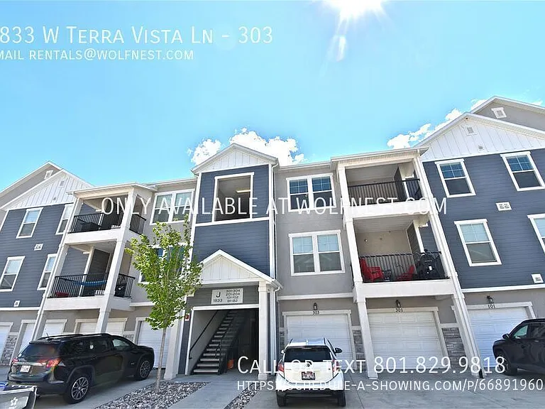 1833 W Terra Vista Ln #303 — Photo 1