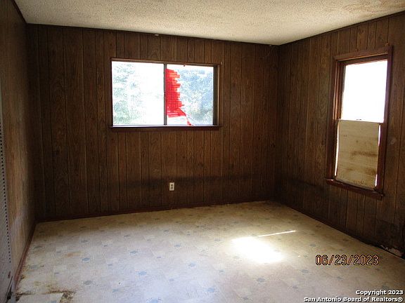 5th image of 755 FITCH ST