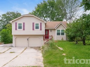 15509 Kay Ave, Belton, MO 64012