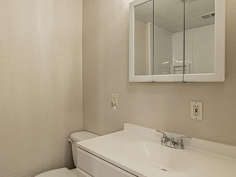 6901 Grandview Ave #B — Photo 15