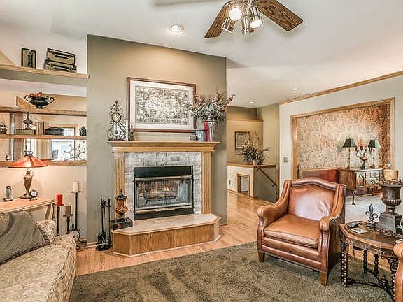 4th image of 220 Dogwood Ct