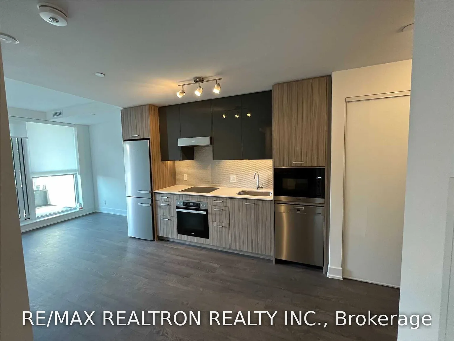 2 bed, $2,500 — Photo 4