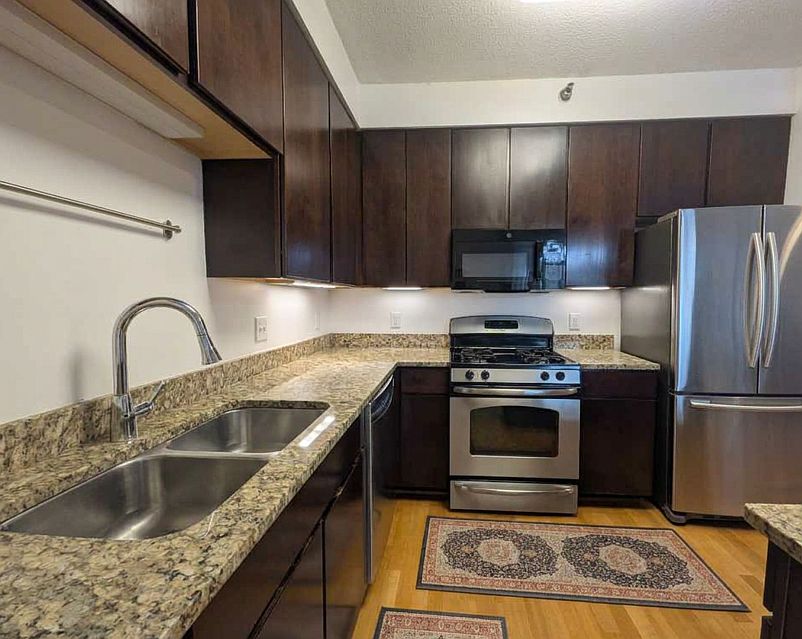 1st image of 1134 W Granville Ave APT 1117