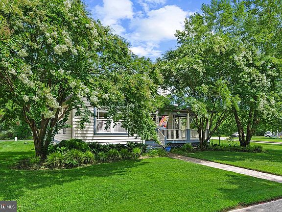 2nd image of 33690 Ashland Dr