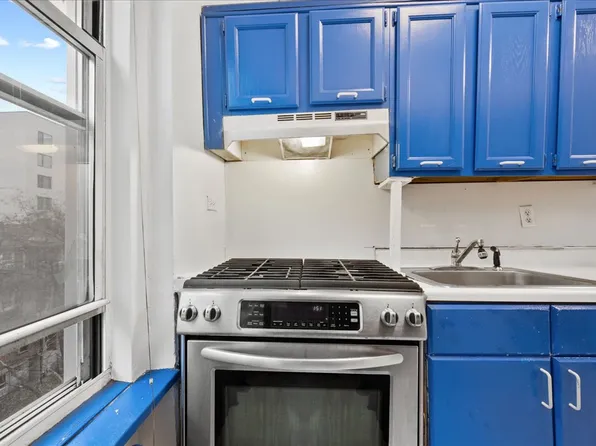 763 Ocean Parkway image 10 of 18